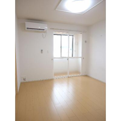 シフォン 101【管理NO：1-017356501-01010】 ★家具家電は申し込み後に搬入します★ ★2026年11月中旬入居可能★の物件写真2