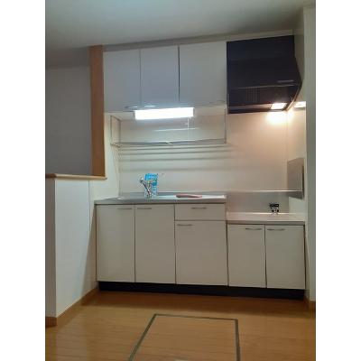 アルティプラーノⅢ 102【管理NO：1-013975601-01020】 ★家具家電は申し込み後に搬入します★ ★2026年10月中旬入居可能★の物件写真3