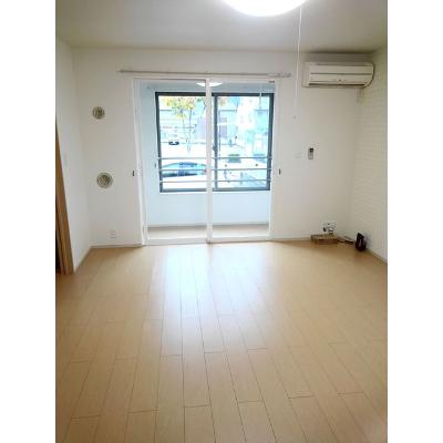 マロン 101【管理NO：1-017347401-01010】 ★家具家電は申し込み後に搬入します★ ★2026年10月下旬入居可能★の物件写真2