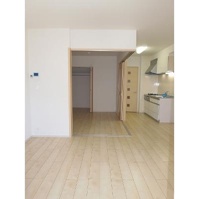グランツ 303【管理NO：1-018624201-03030】 ★家具家電は申し込み後に搬入します★ ★2026年09月下旬入居可能★の物件写真2