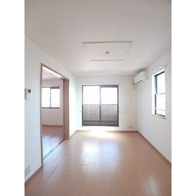 サンフラワー 202【管理NO：1-015193001-02020】 ★家具家電は申し込み後に搬入します★ ★2026年11月上旬入居可能★の物件写真2