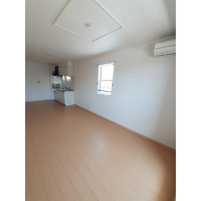 ピンキー 202【管理NO：1-016939901-02020】 ★家具家電は申し込み後に搬入します★ ★2027年01月中旬入居可能★の物件写真2