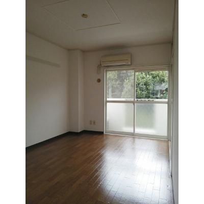 キャッスル・スクエアー 202【管理NO：1-004453001-02020】 ★家具家電は申し込み後に搬入します★ ★2026年10月中旬入居可能★の物件写真2
