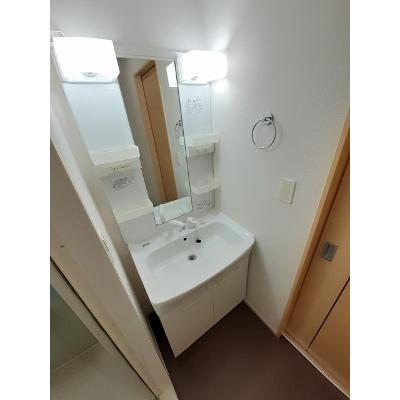 アークラム 103【管理NO：1-015361001-01030】 ★家具家電は申し込み後に搬入します★ ★2026年12月中旬入居可能★の物件写真6