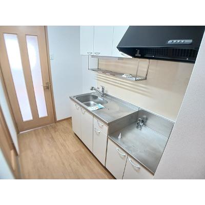 グレイス 202【管理NO：1-014720501-02020】 ★家具家電は申し込み後に搬入します★ ★2026年10月下旬入居可能★の物件写真3