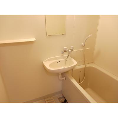 メゾングレイス 102【管理NO：1-004295901-01020】 ★家具家電は申し込み後に搬入します★ ★2026年10月下旬入居可能★の物件写真4