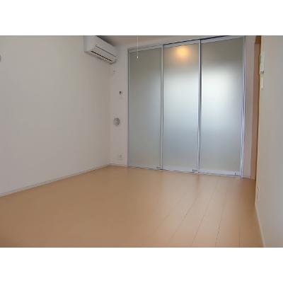 ラフェリア 103【管理NO：1-020670201-01030】 ★家具家電は申し込み後に搬入します★ ★2026年10月中旬入居可能★の物件写真2