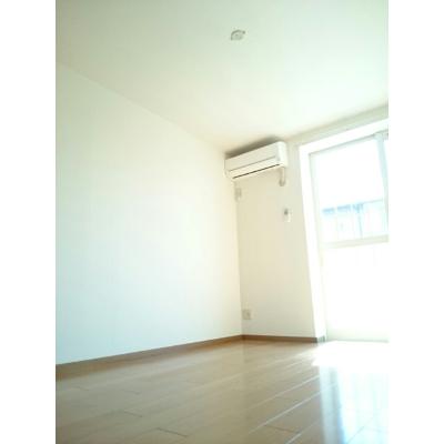 フロレスタ　キャピタル 101【管理NO：1-010524001-01010】 ★家具家電は申し込み後に搬入します★ ★2026年11月中旬入居可能★の物件写真2