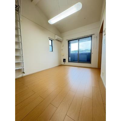 コリーヌアンジュ 201【管理NO：1-020126201-02010】 ★家具家電は申し込み後に搬入します★の物件写真2