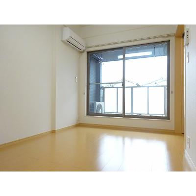 カーサ・モデルノⅡ 206【管理NO：1-016408201-02050】 ★家具家電は申し込み後に搬入します★ ★2026年11月中旬入居可能★の物件写真2