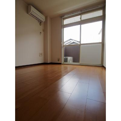カーサ・ナオ 101【管理NO：1-004918901-01010】 ★家具家電は申し込み後に搬入します★ ★2026年11月上旬入居可能★の物件写真2