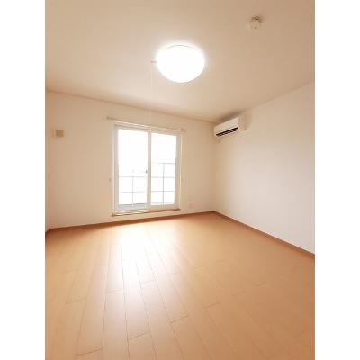ポルトルーチェ 203【管理NO：1-014642001-02030】 ★家具家電は申し込み後に搬入します★ ★2026年10月下旬入居可能★の物件写真2