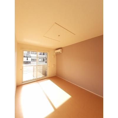 カーサ・フィオーレ　Ⅱ 102【管理NO：1-019696501-01020】 ★家具家電は申し込み後に搬入します★の物件写真2