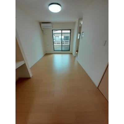 フローラ 205【管理NO：1-019823601-02040】 ★家具家電は申し込み後に搬入します★ ★2026年11月中旬入居可能★の物件写真2