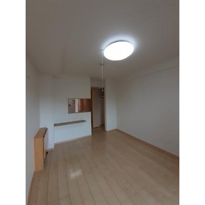 メゾン　ラフィネ 205【管理NO：1-017290501-02040】 ★家具家電は申し込み後に搬入します★ ★2026年10月上旬入居可能★の物件写真2