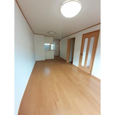 プリムローズＢ 102【管理NO：1-012977202-01020】 ★家具家電は申し込み後に搬入します★ ★2026年12月中旬入居可能★の物件写真2