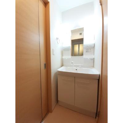 エミール 105【管理NO：1-020978001-01040】 ★家具家電は申し込み後に搬入します★ ★2026年10月下旬入居可能★の物件写真6