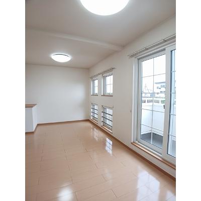 カーサ・ラッフィナートＤ 201【管理NO：1-014523704-02010】 ★家具家電は申し込み後に搬入します★ ★2026年10月中旬入居可能★の物件写真2