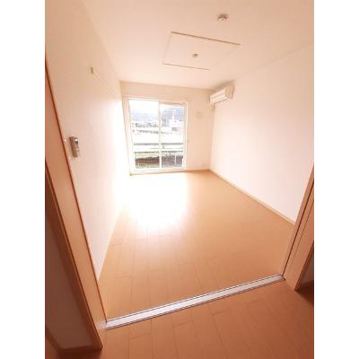 サン　ブローテ　ジン 102【管理NO：1-015791601-01020】 ★家具家電は申し込み後に搬入します★ ★2026年10月下旬入居可能★の物件写真2