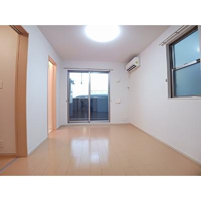 サンシャイン・穴生 103【管理NO：1-018215601-01030】 ★家具家電は申し込み後に搬入します★ ★2026年10月下旬入居可能★の物件写真2