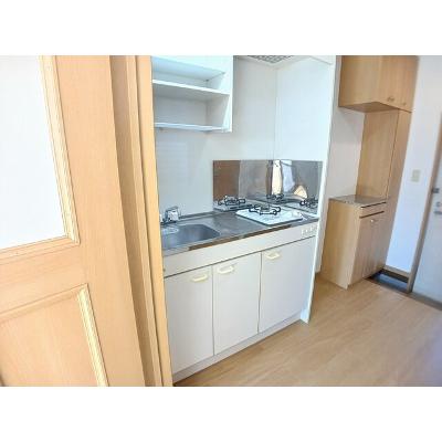 薫風館 101【管理NO：1-013239201-01010】 ★家具家電は申し込み後に搬入します★ ★2026年10月下旬入居可能★の物件写真3