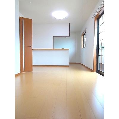 フォレスト衣織手 202【管理NO：1-016550601-02020】 ★家具家電は申し込み後に搬入します★ ★2026年10月下旬入居可能★の物件写真2