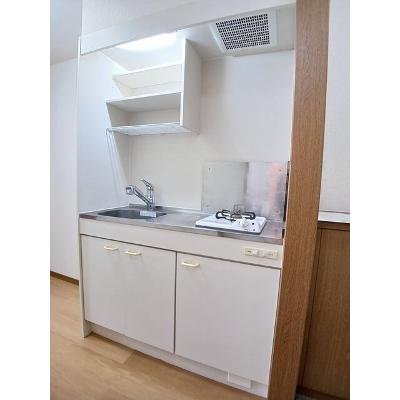 グランデファジョリーノ 203【管理NO：1-011564801-02030】 ★家具家電は申し込み後に搬入します★の物件写真3
