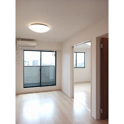 ルナ　クレスタⅠ 203【管理NO：1-024739701-02030】 ★家具家電は申し込み後に搬入します★ ★2026年11月中旬入居可能★の物件写真2