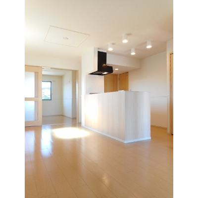 メゾン　ド　ソレイユ 101【管理NO：1-019633101-01010】 ★家具家電は申し込み後に搬入します★ ★2026年10月中旬入居可能★の物件写真2