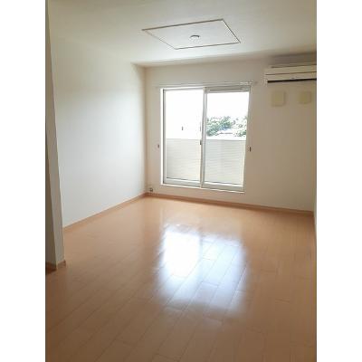 サニートロンヤマト 202【管理NO：1-016564401-02020】 ★家具家電は申し込み後に搬入します★ ★2026年10月中旬入居可能★の物件写真2