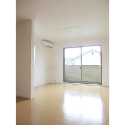 エレガンソ－レⅢ 104【管理NO：1-017661001-01040】 ★家具家電は申し込み後に搬入します★ ★2026年11月上旬入居可能★の物件写真2