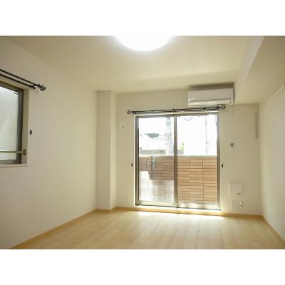 コンフィール 201【管理NO：1-018766801-02010】 ★家具家電は申し込み後に搬入します★ ★2026年11月中旬入居可能★の物件写真2