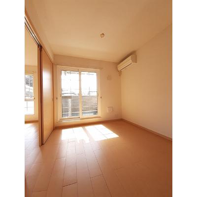 マノワール 201【管理NO：1-015879301-02010】 ★家具家電は申し込み後に搬入します★ ★2026年10月下旬入居可能★の物件写真2