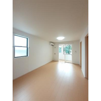 ベルフォーレ城山Ⅱ 101【管理NO：1-021021202-01010】 ★家具家電は申し込み後に搬入します★ ★2026年10月下旬入居可能★の物件写真2