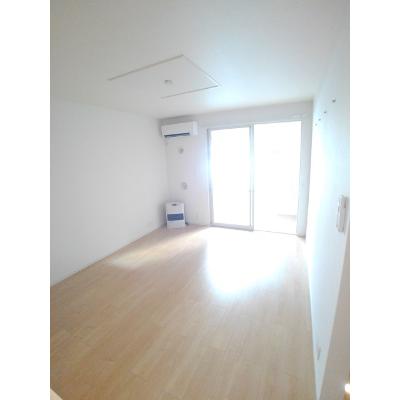 エテルノ　フィオーレⅠ 102【管理NO：1-018601901-01020】 ★家具家電は申し込み後に搬入します★ ★2026年10月下旬入居可能★の物件写真2