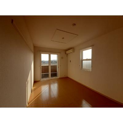サニー鎗町Ⅲ 101【管理NO：1-015180001-01010】 ★家具家電は申し込み後に搬入します★ ★2026年10月下旬入居可能★の物件写真2