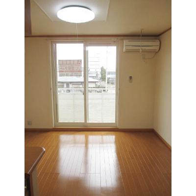 アグリフォーリオＢ 201【管理NO：1-013334502-02010】 ★家具家電は申し込み後に搬入します★ ★2026年10月下旬入居可能★の物件写真2