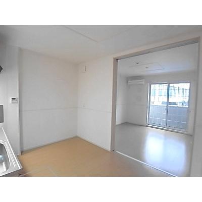 ソレアードコヤマⅡ 104【管理NO：1-017573502-01040】 ★家具家電は申し込み後に搬入します★ ★2026年10月下旬入居可能★の物件写真2