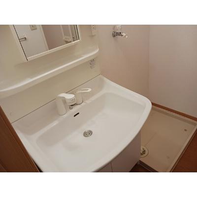 トリーハウス 101【管理NO：1-011991601-01010】 ★家具家電は申し込み後に搬入します★ ★2026年11月中旬入居可能★の物件写真6
