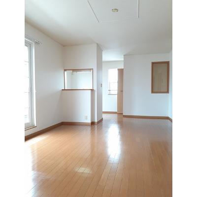 ミニヨン・シーサイド 201【管理NO：1-014206901-02010】 ★家具家電は申し込み後に搬入します★ ★2026年10月下旬入居可能★の物件写真2