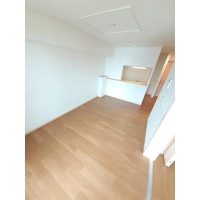 ブルーベリー 205【管理NO：1-015684101-02040】 ★家具家電は申し込み後に搬入します★ ★2026年11月上旬入居可能★の物件写真2