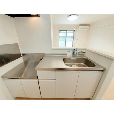 セントラル　スクエア　Ⅱ 101【管理NO：1-021255302-01010】 ★家具家電は申し込み後に搬入します★ ★2026年11月中旬入居可能★の物件写真3