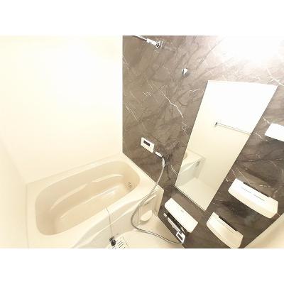 ジョニー　ノース 102【管理NO：1-023745701-01020】 ★家具家電は申し込み後に搬入します★の物件写真4