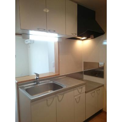 ビショップ 102【管理NO：1-013701601-01020】 ★家具家電は申し込み後に搬入します★ ★2026年10月下旬入居可能★の物件写真3