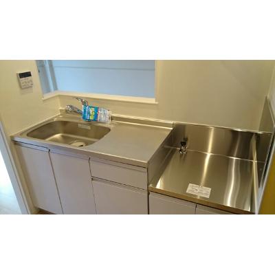 菫（スミレ） 102【管理NO：1-021266601-01020】 ★家具家電は申し込み後に搬入します★ ★2026年10月下旬入居可能★の物件写真3