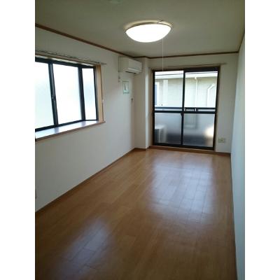 サンライズメゾン 201【管理NO：1-012162601-02010】 ★家具家電は申し込み後に搬入します★ ★2026年10月中旬入居可能★の物件写真2