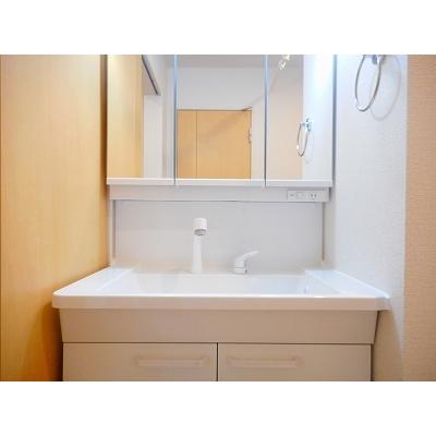apartment 愛知県あま市上萱津銭神８５番地 

↓地図はこちらから