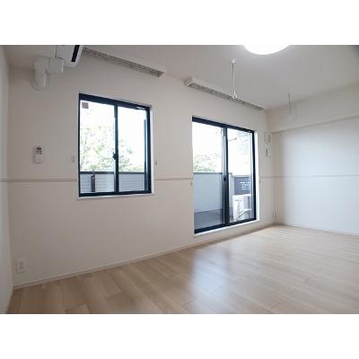 クラール 302【管理NO：1-028033001-03020】 ★家具家電は申し込み後に搬入します★の物件写真2