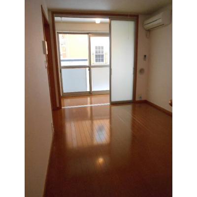 フィオーレ本郷 102【管理NO：1-014940101-01020】 ★家具家電は申し込み後に搬入します★ ★2026年11月上旬入居可能★の物件写真2