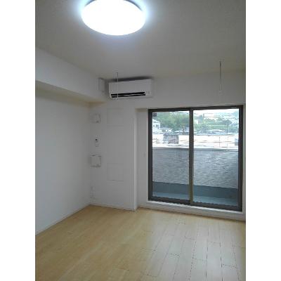 ロアー・マカナ北鎌倉 204【管理NO：1-024784201-02040】 ★家具家電は申し込み後に搬入します★の物件写真2